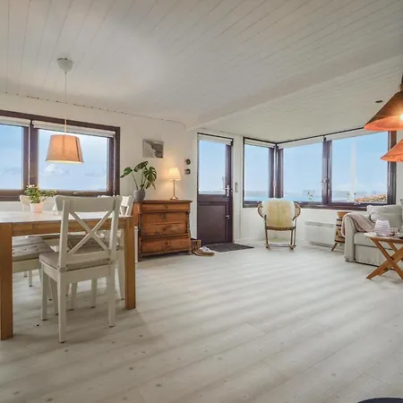 펜션 Three-bedroom In